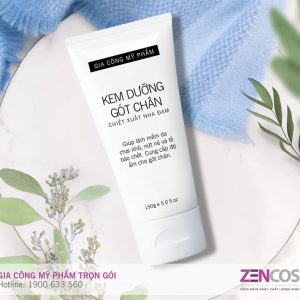 Gia-công-kem-dưỡng-gót-chân